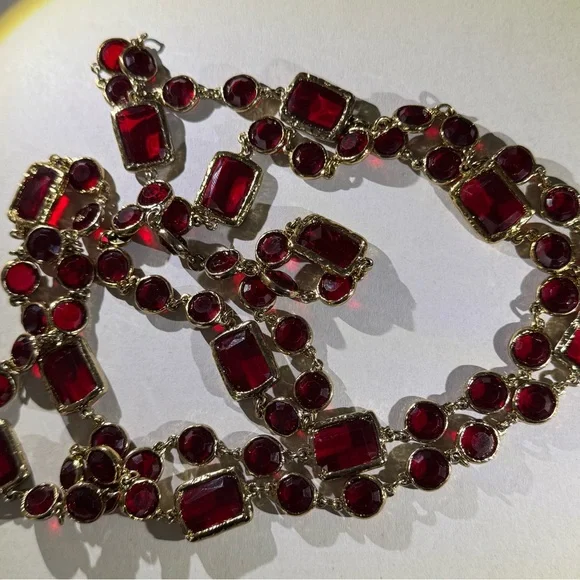 CHANEL vintage 1981 Chicklet necklace RED - Picture 6 of 13
